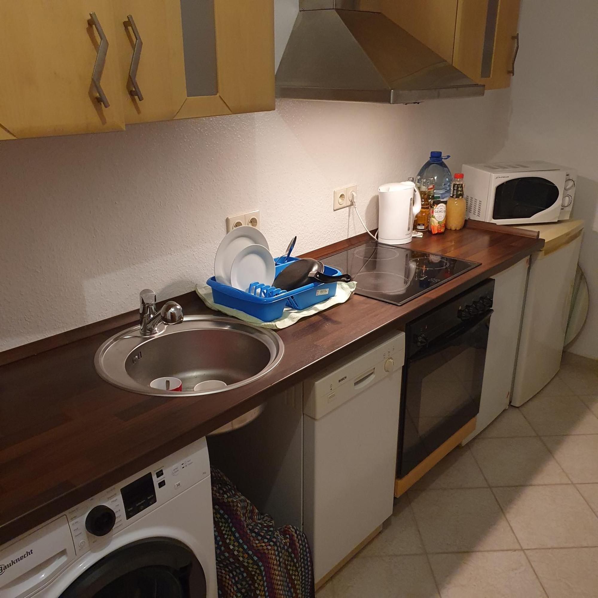 Halle, Top -Preise, 79 Qm Sd Fewo, Eg, Wahlweise Mit 1- 3 Dz, Tv Lounge, Kueche, Bad Wc Einfach Und Gut, Langzeitmieter Vb Preise Halle  Exterior foto